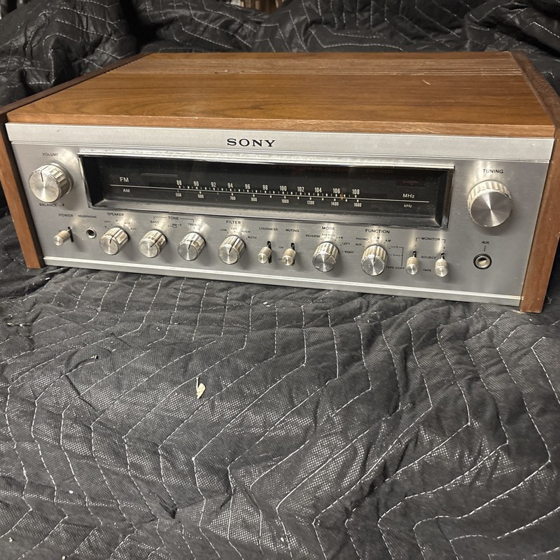 Vtg Sony STR-7055 AM/FM Silver Faced Stereo Receiver