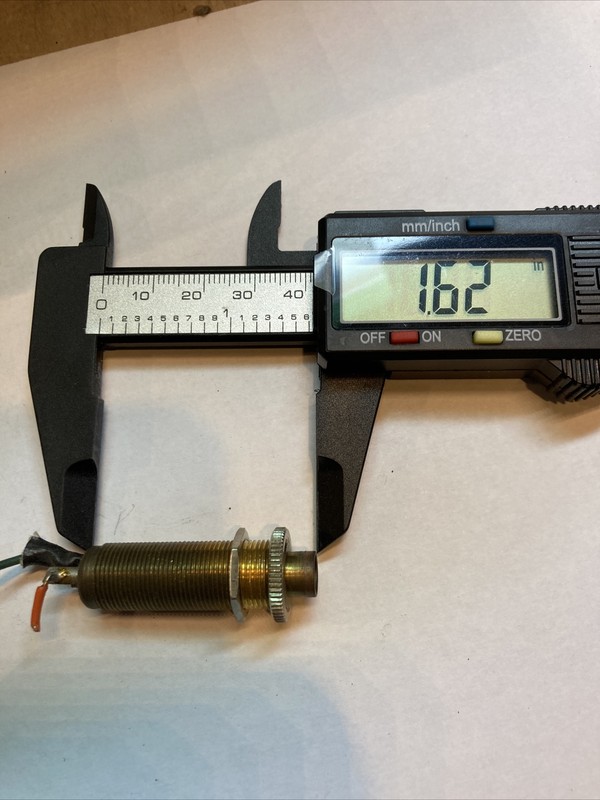 Fisher 440 Solid State Receiver Headphone jack gallery