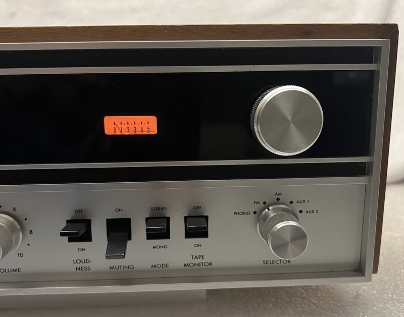 The Fischer 202 Futura Stereo Receiver [Tested, Serviced] gallery