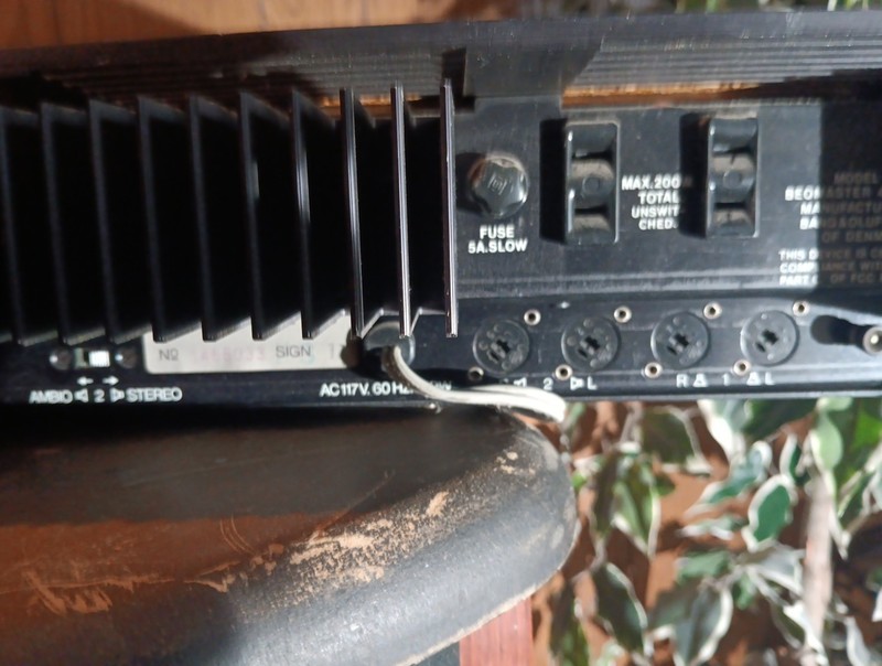 BANG & OLUFSEN Beomaster 4400 Tuner/Amplifier Rosewood Finish gallery