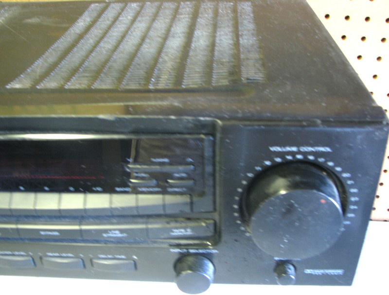 Vintage KENWOOD AUDIO/VIDEO STEREO RECEIVER KR-V5560.. Powers up/ Lights up/ gallery