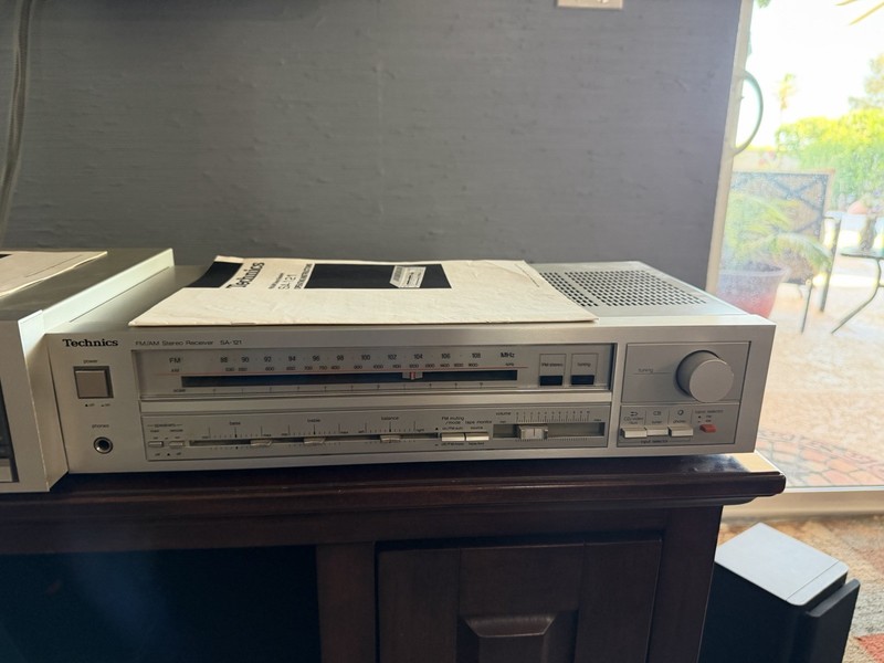 Technics SA-121 Vintage Stereo Receiver AM/FM Stereo