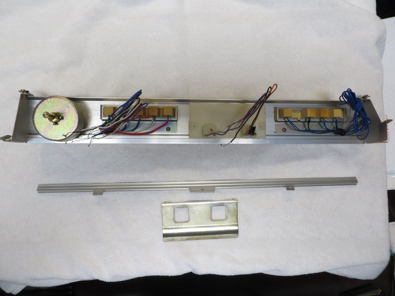 PIONEER SX-1250 STEREO RECEIVER TUNER DIAL ASSEMBLY AAG-106,LENSES,TUNER SHAFT gallery