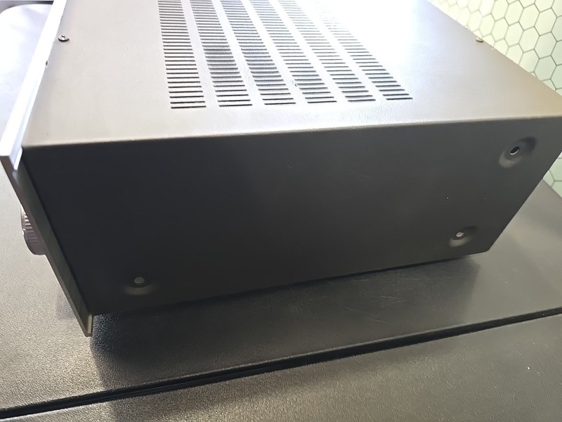 Kenwood KR-4070 Stereo Receiver Parts Only Light Up But No Sound gallery