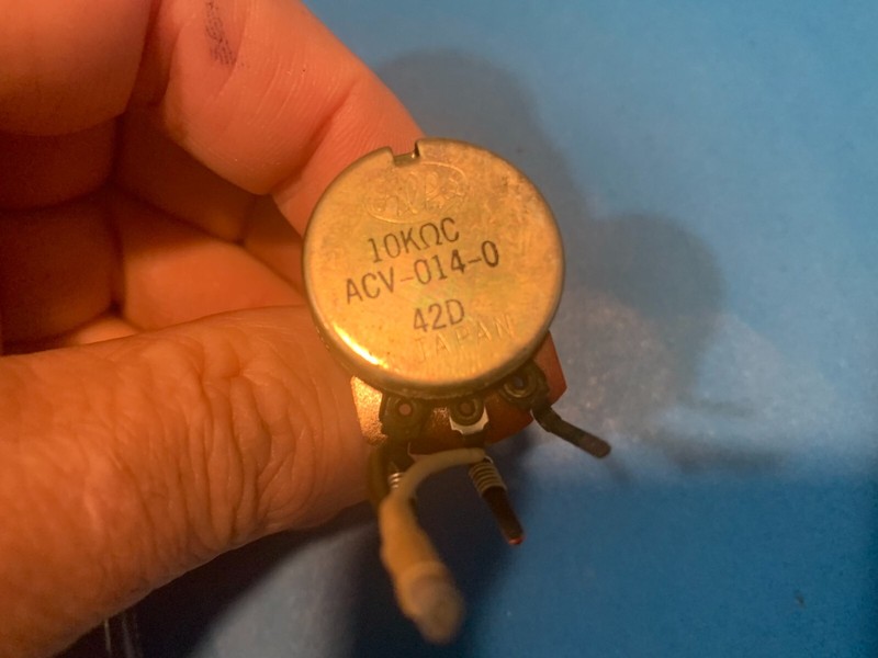 Pioneer QX-949 Stereo / Quad Receiver - CD-4 Right Potentiometer gallery
