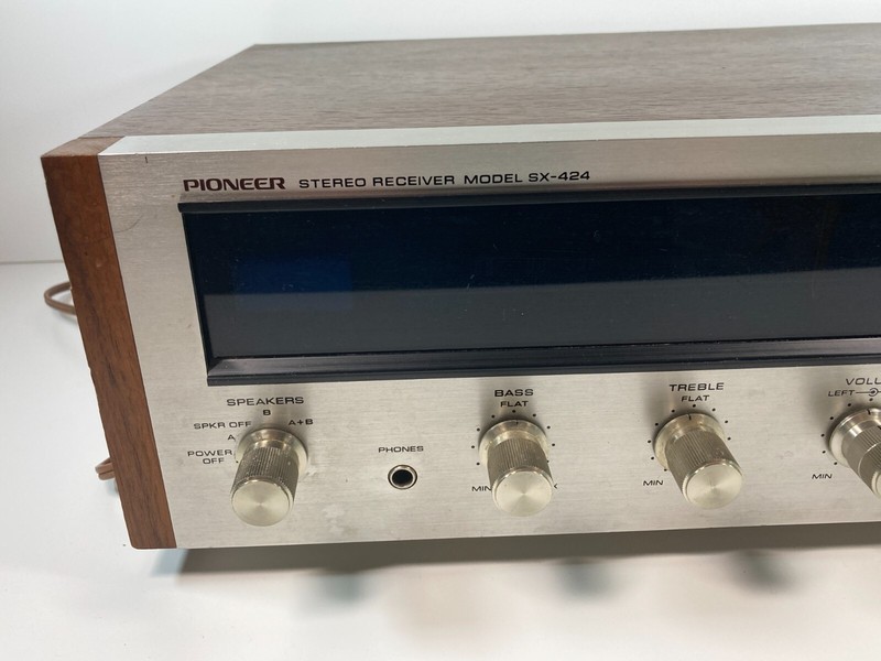 Pioneer SX-424 Stereo Receiver Wood Grain gallery
