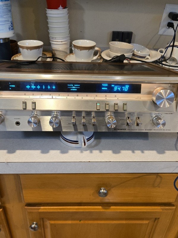 Pioneer SX-3700 Stereo AM/FM Vintage Receiver