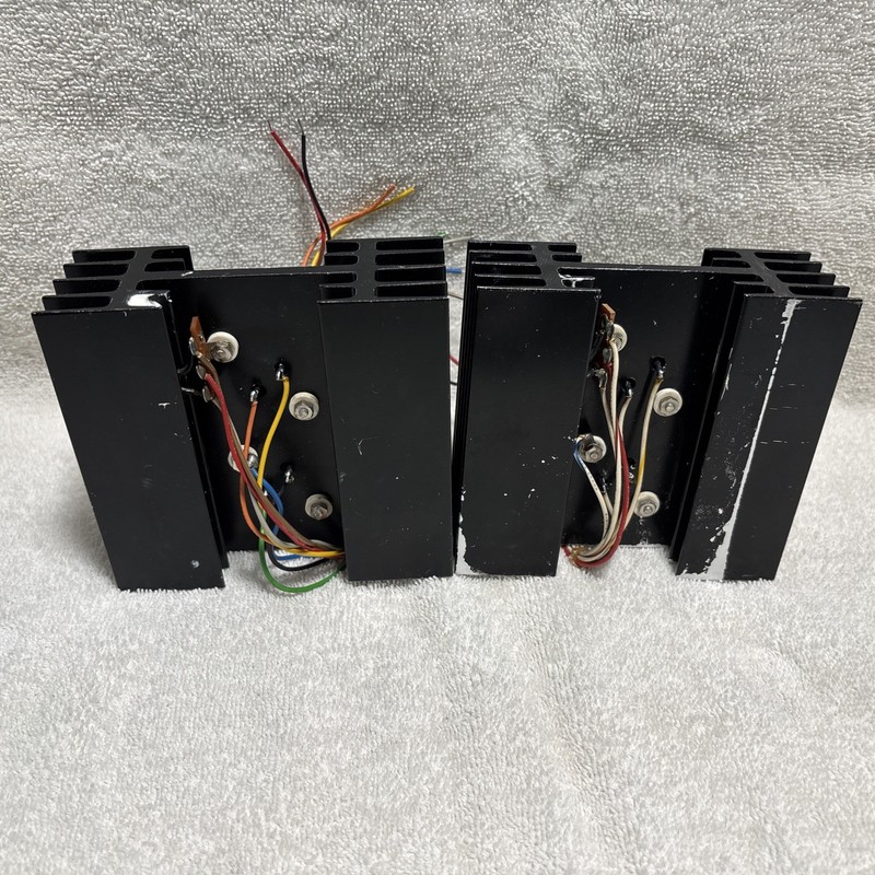 Sony STR-7045 Output Transistors 2SD316 and Heatsinks 4-803-035 Parting Out gallery