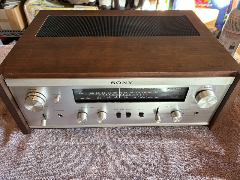 Sony STR-6040 Stereo Receiver w Wood Cabinet – FM is Faint- AM Phono Aux Good