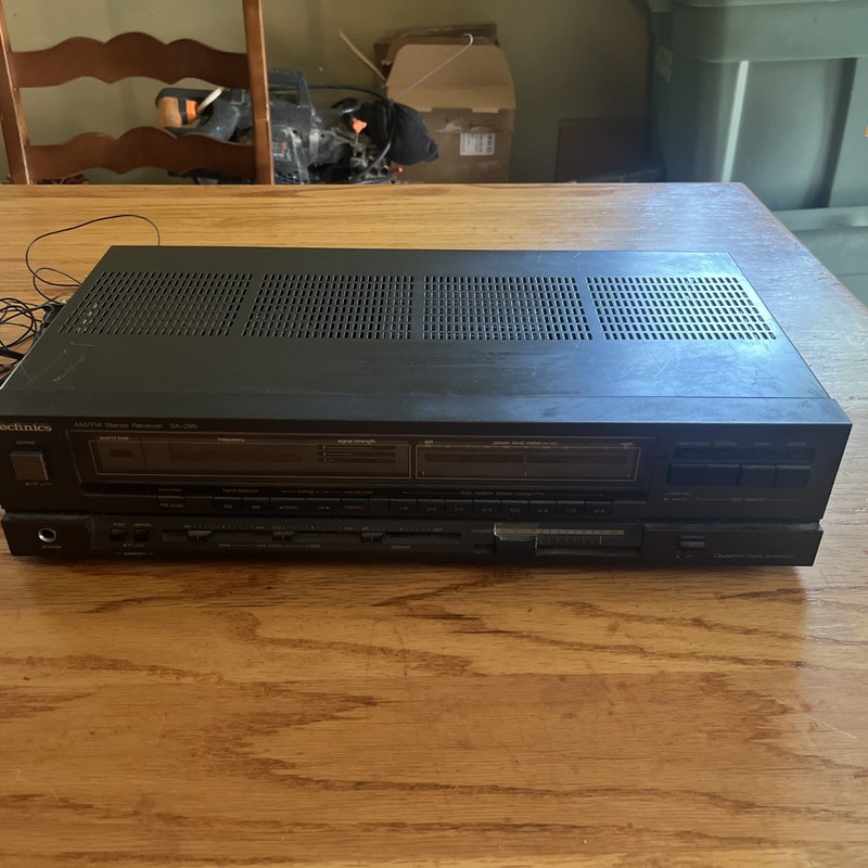 Technics SA-290 AM/FM Stereo Receiver gallery