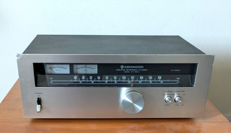 Kenwood KT-5500 AM/FM Stereo Tuner