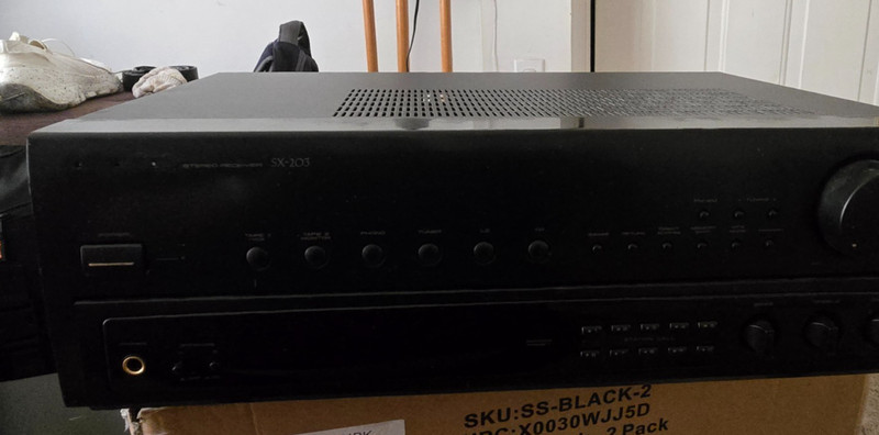 PIONEER SX-203 STEREO RECIEVER GOOD WORKING CONDITION And Superb Looking! WOW!