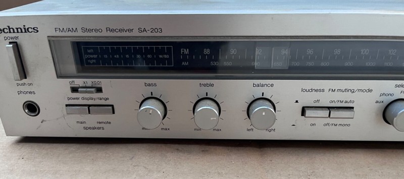 Technics SA-103 FM/AM Stereo Receiver. Good Condition Powers On gallery