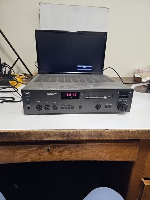 NAD 7240PE Power Envelope Stereo Receiver. For Parts. No Sound.