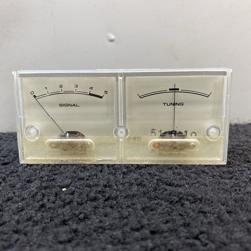 Pioneer SX 650 tuning meters