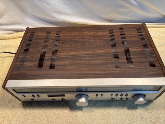 Kenwood KR-720 AM/FM Stereo Tuner Amplifier Receiver – Tested as noted