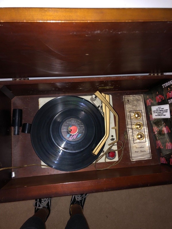 Antique Trutone Stereo hi-fi, Good Working Condition H2"/W26" gallery
