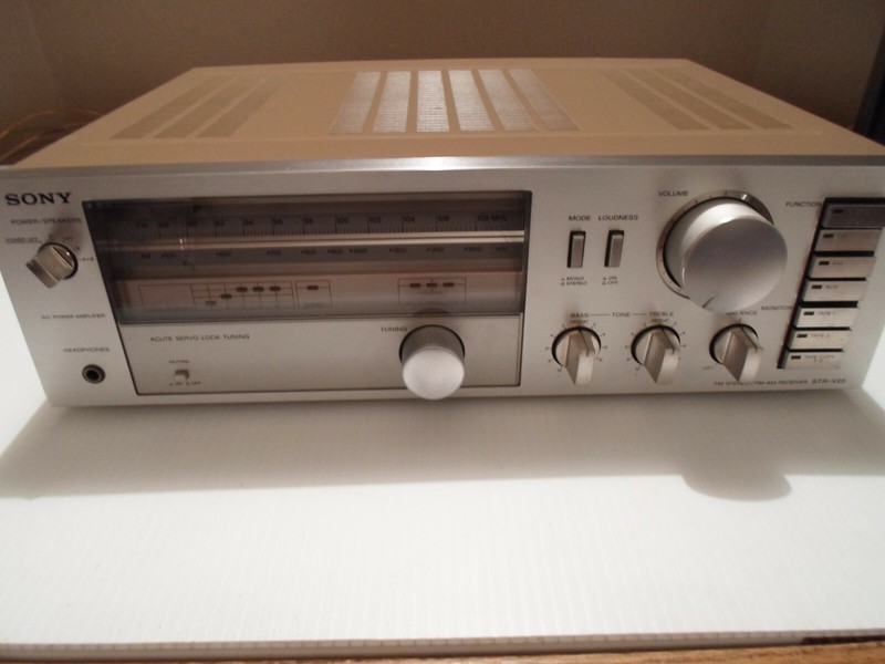 Vintage Sony STR-V25 FM Stereo FM-AM Receiver Amplifier, Tested, Works