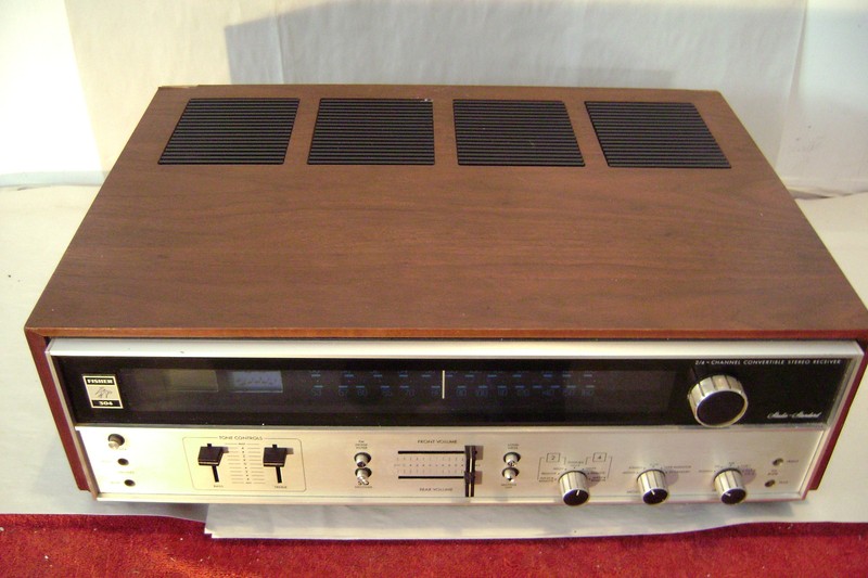 FISHER 304 FM & AM STEREO RECEIVER -2 & 4 CHANNEL