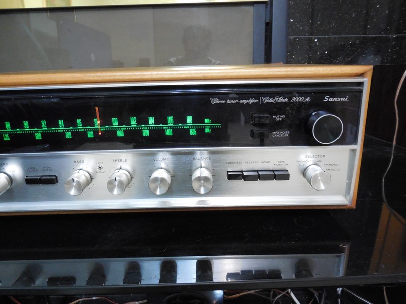 SANSUI 2000A Vintage AM/FM Receiver 2 Channels 35 Watts P. Channel gallery