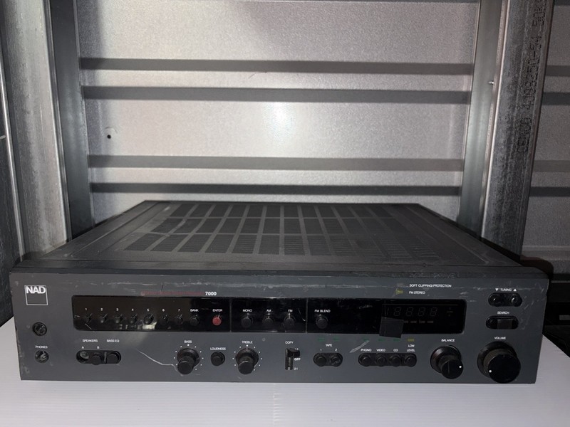 NAD 7000 Monitor Series AM/FM Stereo Receiver