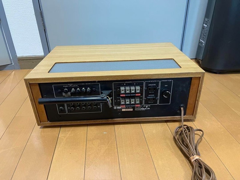 YAMAHA CR-400 Natural Sound Stereo Receiver Amplifier Confirmed Operation gallery