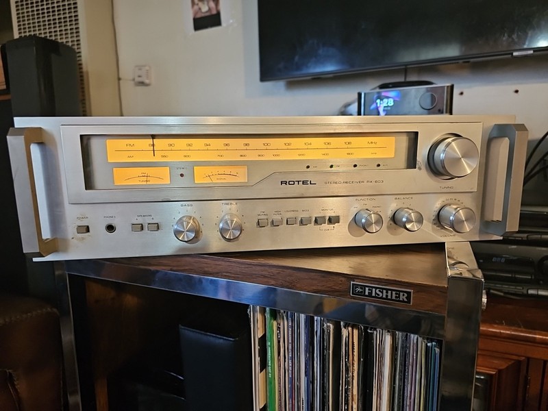Vintage Rotel RX-603 AM/FM Stereo Tuner Amplifier Receiver Japan READ