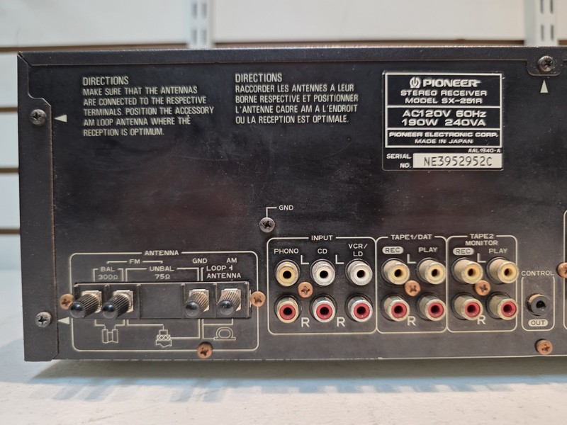 Vintage Pioneer SX-251R Stereo AM/FM Receiver (No Remote) TESTED & WORKING gallery