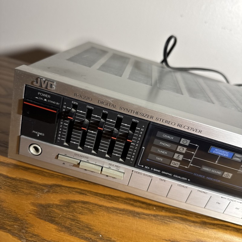 JVC R-X220 Digital Synthesizer Stereo Receiver - TESTED & WORKING! gallery