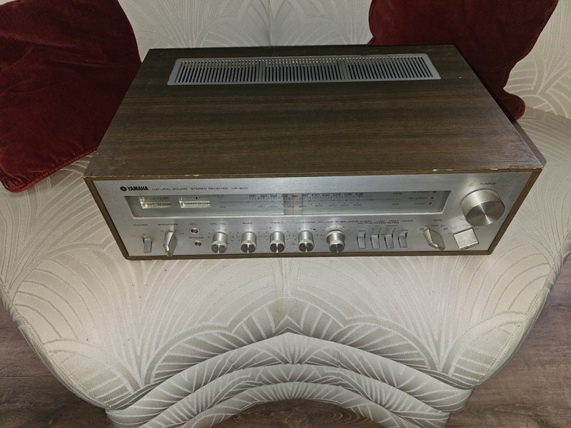 Yamaha CR-800 Natural Sound Stereo Receiver gallery