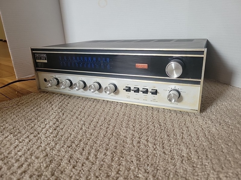 Vintage Fisher 201 Futura Series AM/FM Stereo Receiver Made In JAPAN 85w 8 ohms gallery