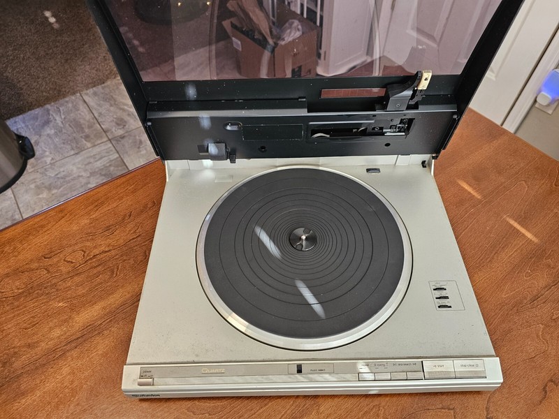Technics SL-L2 Turn Table/Record Player gallery