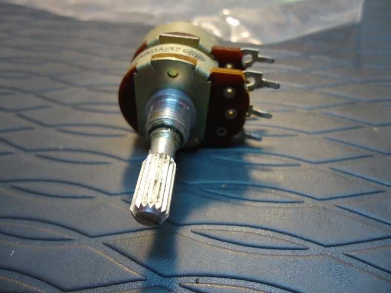 Pioneer SX-650 Stereo Receiver Parting Out Treble Control Potentiometer