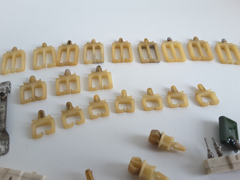 PIONEER SX 1250 RECEIVER PARTS: PLASTIC WIRE HOLDERS COMPLETE SET MICS PARTS gallery