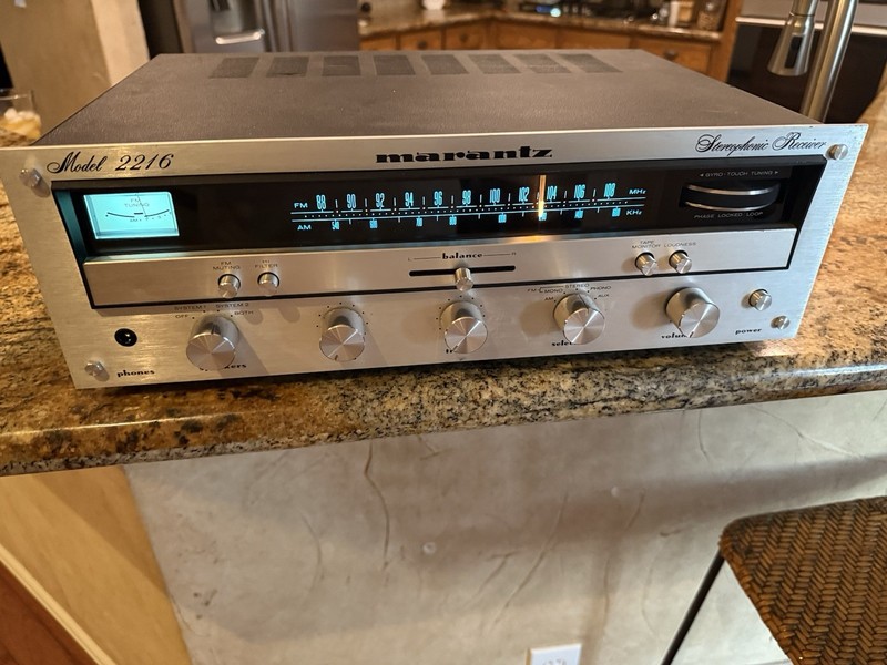 Marantz Model 2216 Receiver