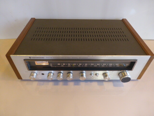 KENWOOD KR-2090 VINTAGE STEREO RECEIVER WITH WOOD SIDE CABINET. ALL FUNCTIONS-OK gallery