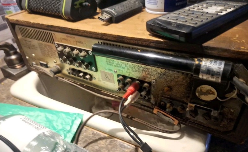 REALISTIC STA-47 SOLID STATE AM/FM STEREO RECEIVER TESTED WORKS BUt Needs Work gallery