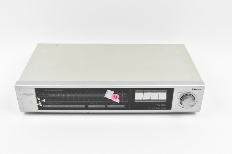 Vintage stereo tuner lxi series 564.92911450 NOT WORKING