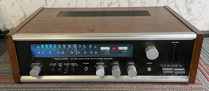 Vintage Realistic STA-65D Solid State AM-FM Stereo Receiver