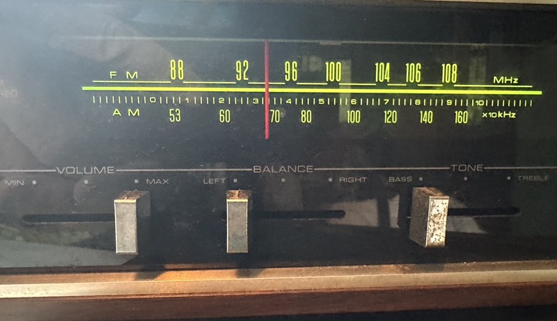Sharp SR-113U Receiver W/8 Track & Speakers AM/FM Stereo Vintage *READ* Tested gallery
