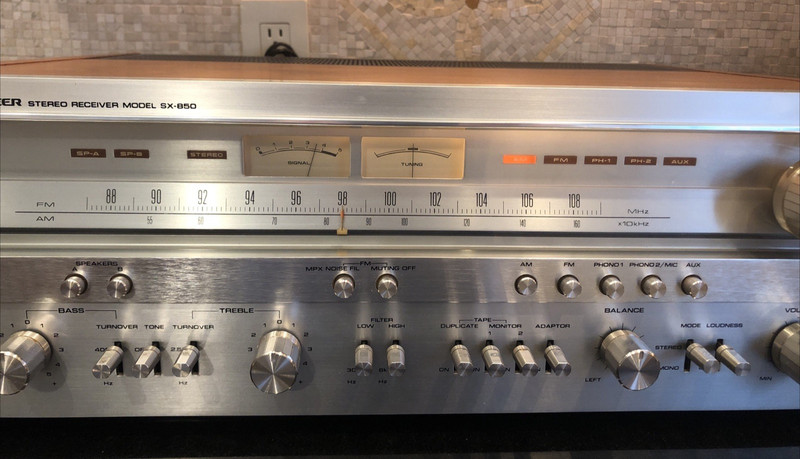 Pioneer SX-850 Stereo AM/FM Stereo Receiver Open Box Perfect Working Condition gallery