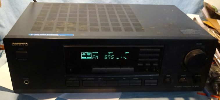 ** ONKYO – AM/FM STEREO RECIEVER – Model TX-8211 – Works **