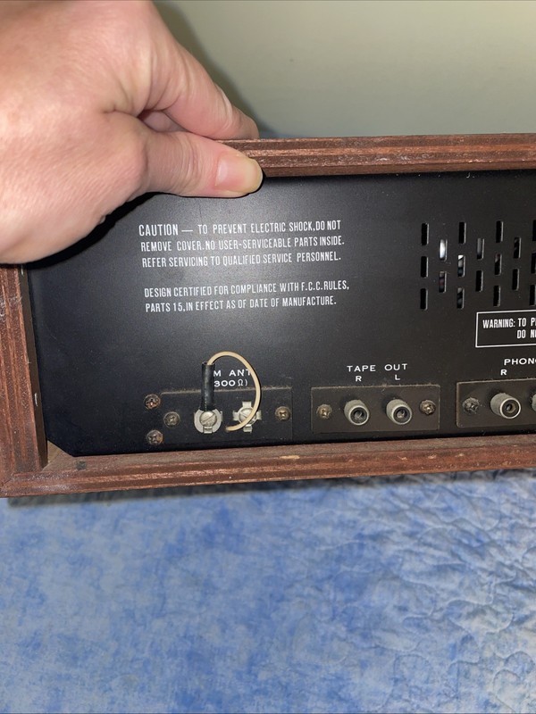 LLOYD's AM-FM Stereo Multiplex Receiver 8 Track Player Powers On gallery