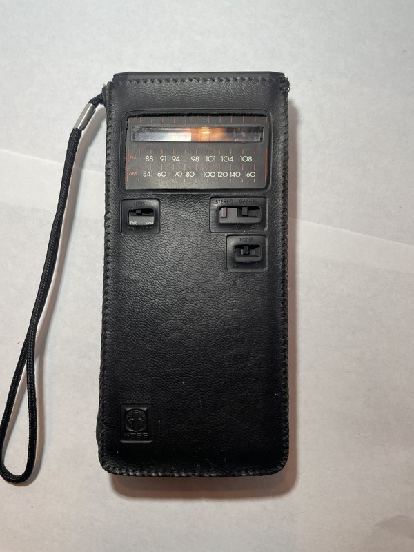 Koss MusicBox Stereophone AM/FM Portable Radio Model 6783 With Case (Untested)