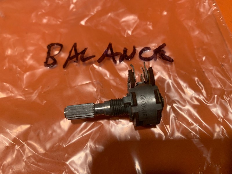 Yamaha CR-1040 Stereo Receiver Parting Out Balance Potentiometer