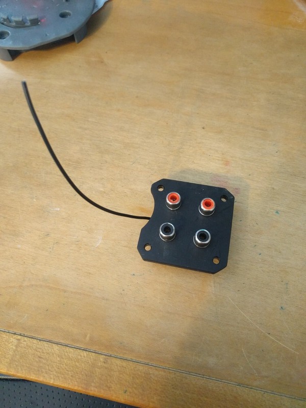 Realistic STA-2000-RCA Panel-New connectors-Red & Black-FREE SHIPPING