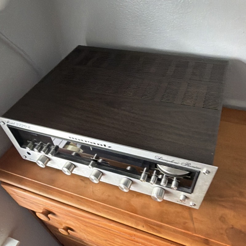 Marantz Model 2220B Vintage Stereo Receiver Silver Face Classic Audio Component gallery
