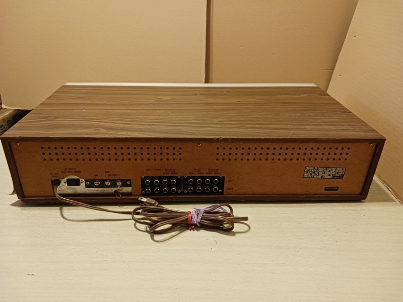 Lloyd's AM-FM 4 CHANNEL RECEIVER MJ30-C WORKS gallery