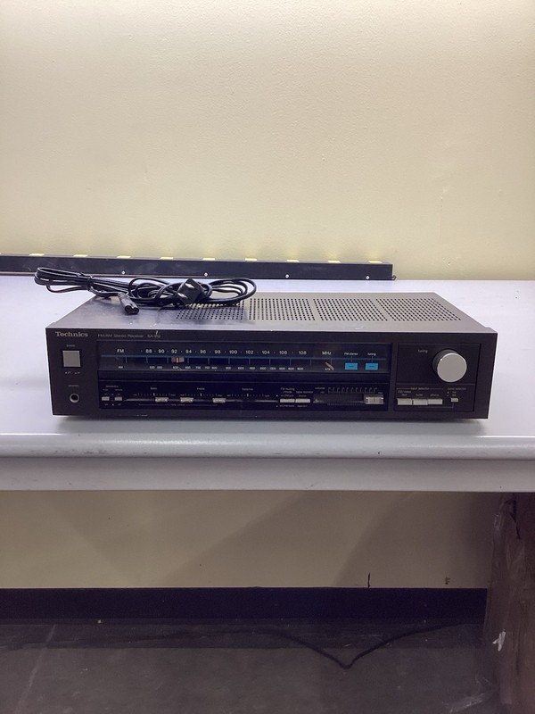 Technics SA‑912 FM/AM Stereo Receiver