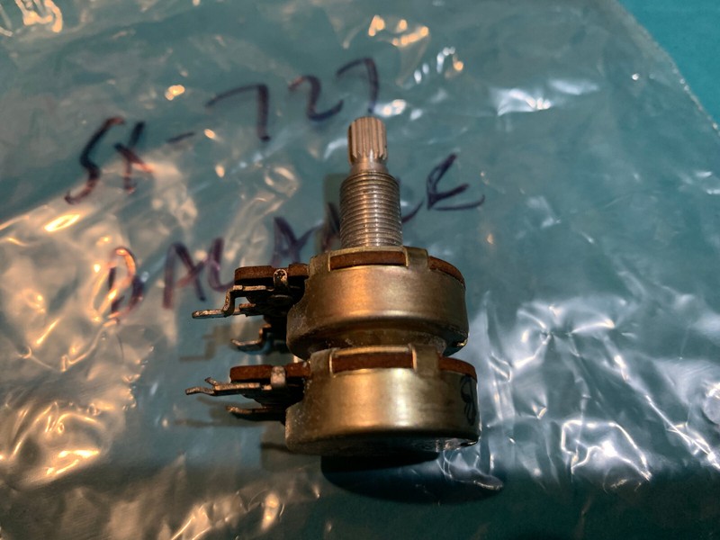 Pioneer SX-727 Stereo Receiver Parting Out Balance Potentiometer gallery